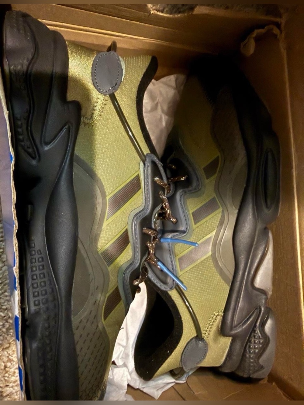 adidas Ozweego